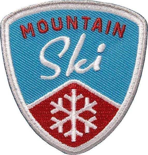 Mountain Ski Wintersport Aufnäher von Club of Heroes. Blau